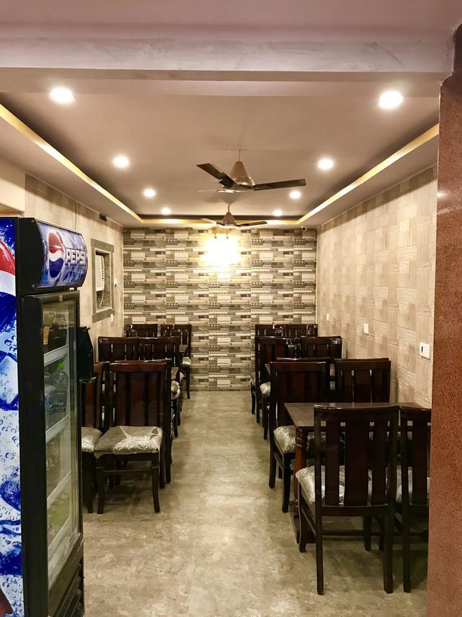 Golden Lodge Βαρανάσι Εξωτερικό φωτογραφία